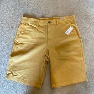 Men’s GAP 10 Inch Chino Shorts